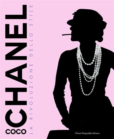 camminare con le chanel|I 10 migliori libri che raccontano la storia di Coco Chanel.